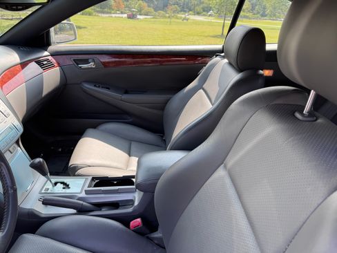 Used 2006 Toyota Solara SLE image 5