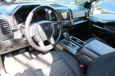 Used 2019 Ford F150 XLT image 5