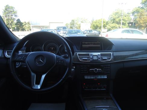 Used 2014 Mercedes-Benz E 350 Sport image 7