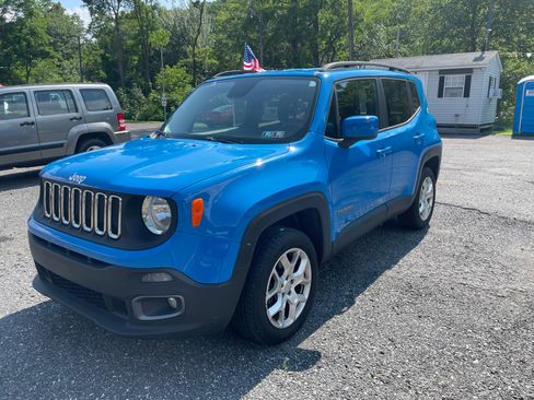 Used 2015 Jeep Renegade Latitude image 2