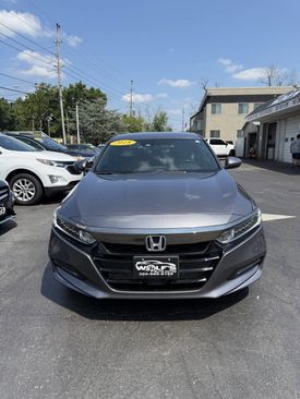 Used 2018 Honda Accord Sport image 3