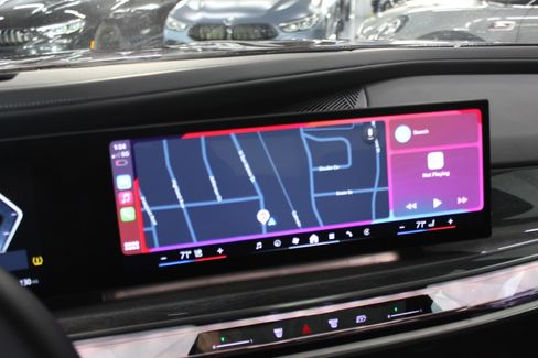 Used 2023 BMW i7 xDrive60 image 26