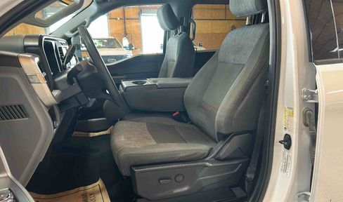 Used 2023 Ford F250 XLT image 5
