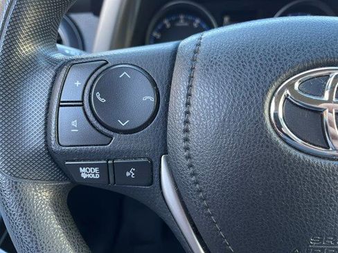 Used 2017 Toyota RAV4 LE image 16