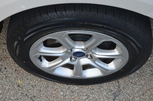 Used 2019 Ford EcoSport SE image 28