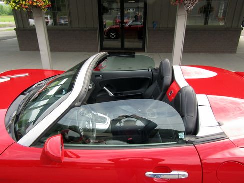 Used 2008 Saturn Sky image 18