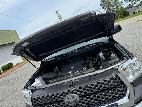 Used 2018 Toyota Tundra SR5 image 21
