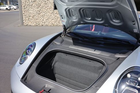Used 2021 Porsche 911 Carrera image 3