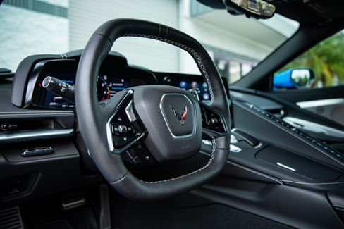 Used 2021 Chevrolet Corvette 2LT image 14