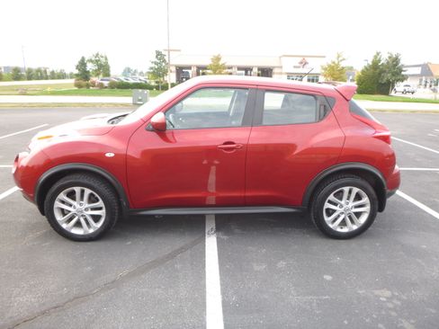 Used 2013 Nissan Juke S image 1