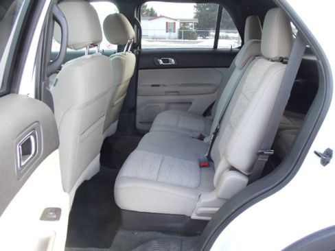 Used 2014 Ford Explorer XLS image 15