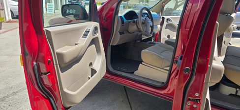 Used 2008 Nissan Frontier SE image 31