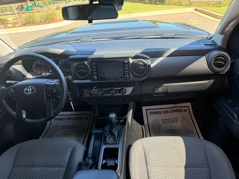 Used 2020 Toyota Tacoma SR image 24