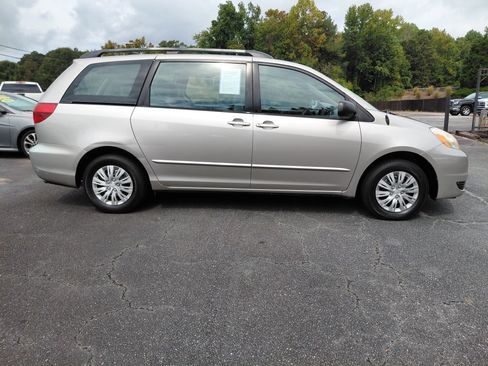 Used 2004 Toyota Sienna CE image 6
