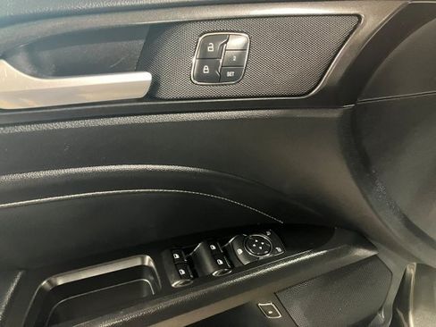Used 2017 Ford Fusion Titanium image 10