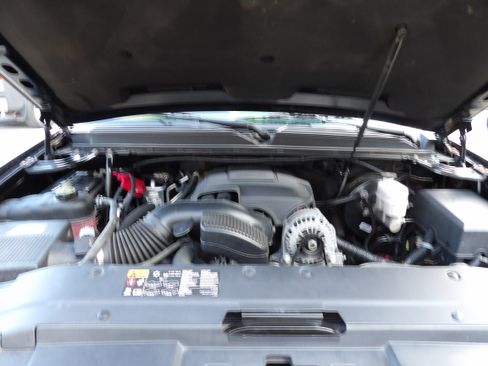 Used 2014 Chevrolet Tahoe LT image 19