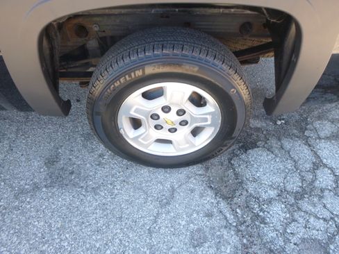 Used 2011 Chevrolet Silverado 1500 LS image 9