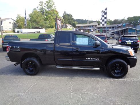 Used 2012 Nissan Titan SV image 1