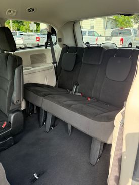 Used 2020 Dodge Grand Caravan SE image 13