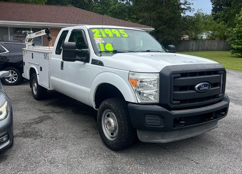 Used 2014 Ford F250 XL image 4