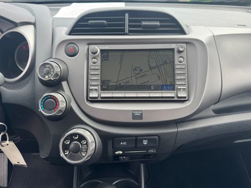 Used 2011 Honda Fit Sport image 24