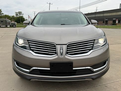 Used 2017 Lincoln MKX Select image 2