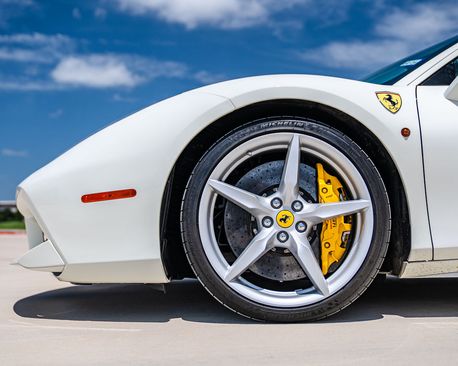 Used 2018 Ferrari 488 GTB image 19