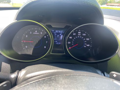 Used 2015 Hyundai Veloster image 8