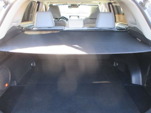 Used 2021 Toyota RAV4 Limited image 14