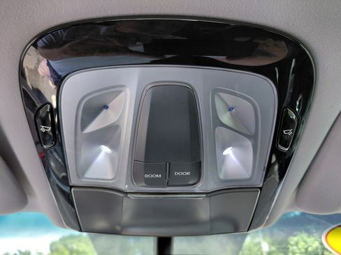 Used 2013 Hyundai Azera image 20