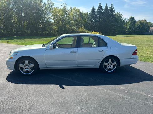 Used 2005 Lexus LS 430 image 3