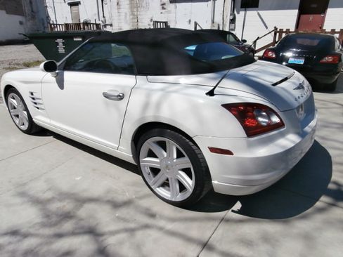 Used 2005 Chrysler Crossfire Limited image 7