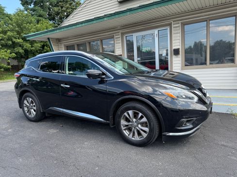 Used 2018 Nissan Murano SL image 2