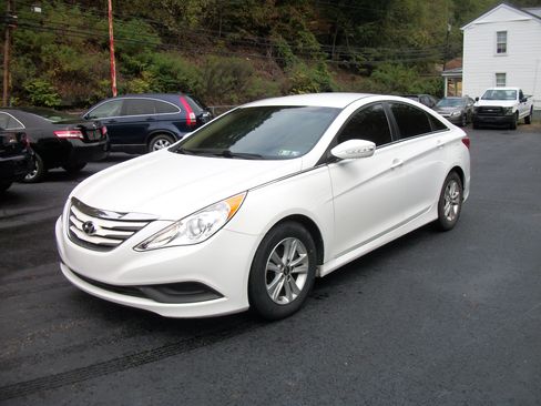 Used 2014 Hyundai Sonata GLS image 1