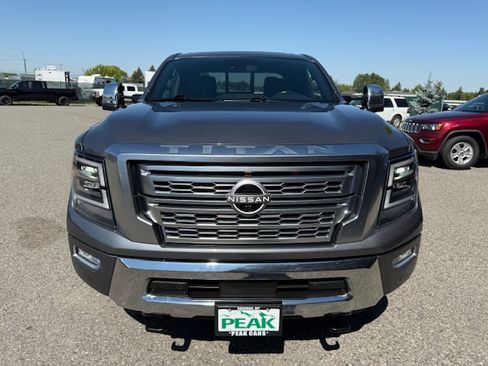 Used 2023 Nissan Titan XD Platinum Reserve image 9