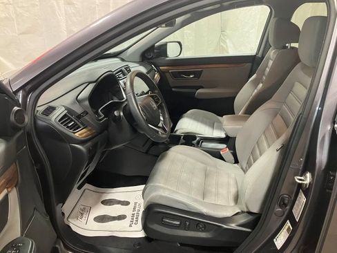 Used 2019 Honda CR-V EX image 2