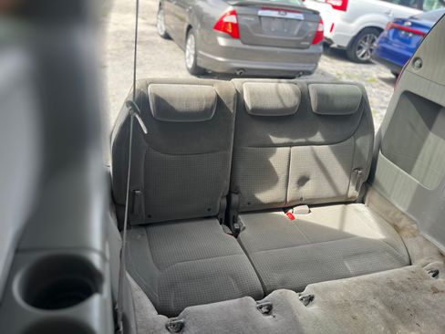 Used 2010 Toyota Sienna image 14