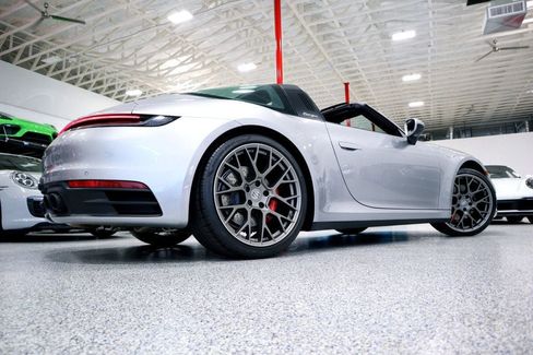 Used 2021 Porsche 911 Targa 4S image 10