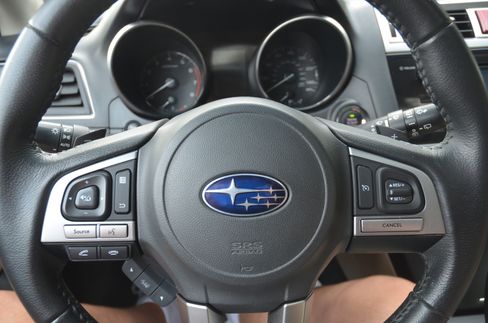Used 2017 Subaru Outback 2.5i Limited image 14