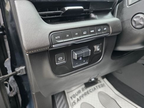 Used 2021 Cadillac Escalade Premium image 21