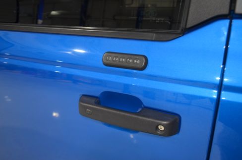 Used 2021 Ford Bronco Badlands image 11