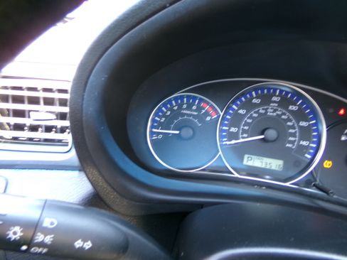 Used 2011 Subaru Forester 2.5X Premium image 10