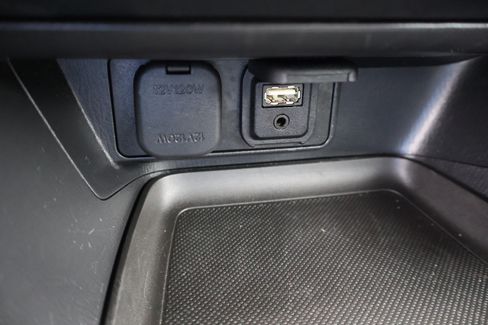 Used 2015 MAZDA MAZDA3 i SV image 22