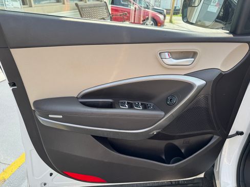 Used 2018 Hyundai Santa Fe Sport image 9