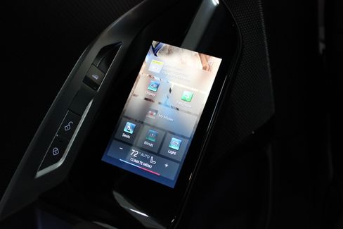 Used 2023 BMW i7 xDrive60 image 52