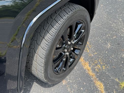 Used 2021 Jeep Grand Cherokee Laredo X image 40