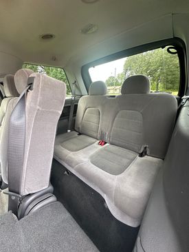 Used 2005 Ford Explorer XLT image 12