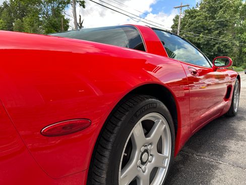Used 1998 Chevrolet Corvette image 6