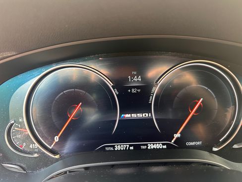 Used 2018 BMW M550i xDrive image 7