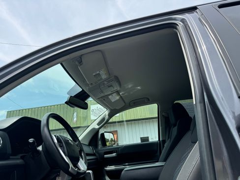 Used 2018 Toyota Tundra SR5 image 19